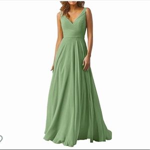 NWOT Light green bridesmaid dress
